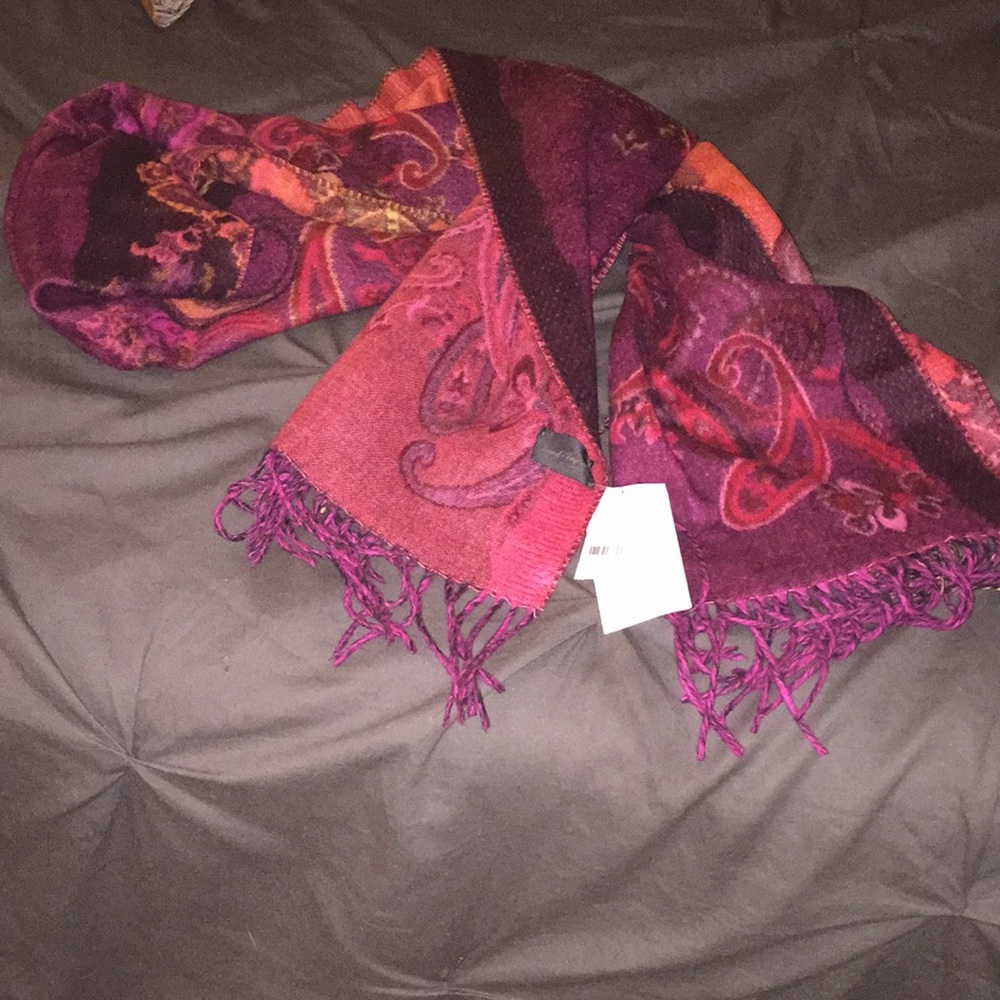 Lord & Taylor Wrap/Shawl